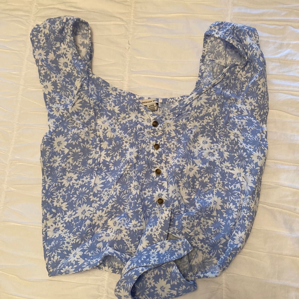 American Eagle top